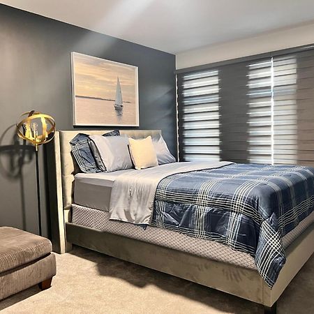 Spacious 4-Bedroom Home, Comfortably Sleeps 10 Barrie Exteriér fotografie