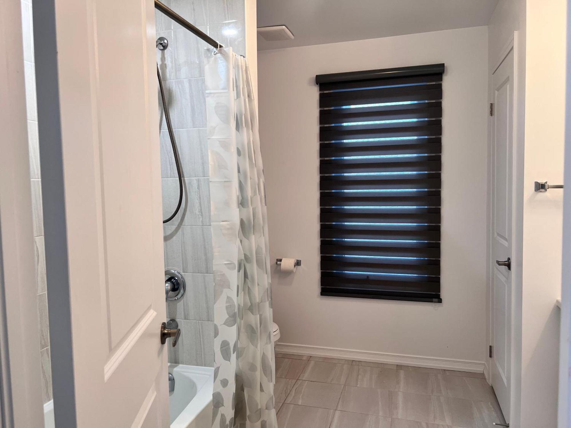 Spacious 4-Bedroom Home, Comfortably Sleeps 10 Barrie Exteriér fotografie