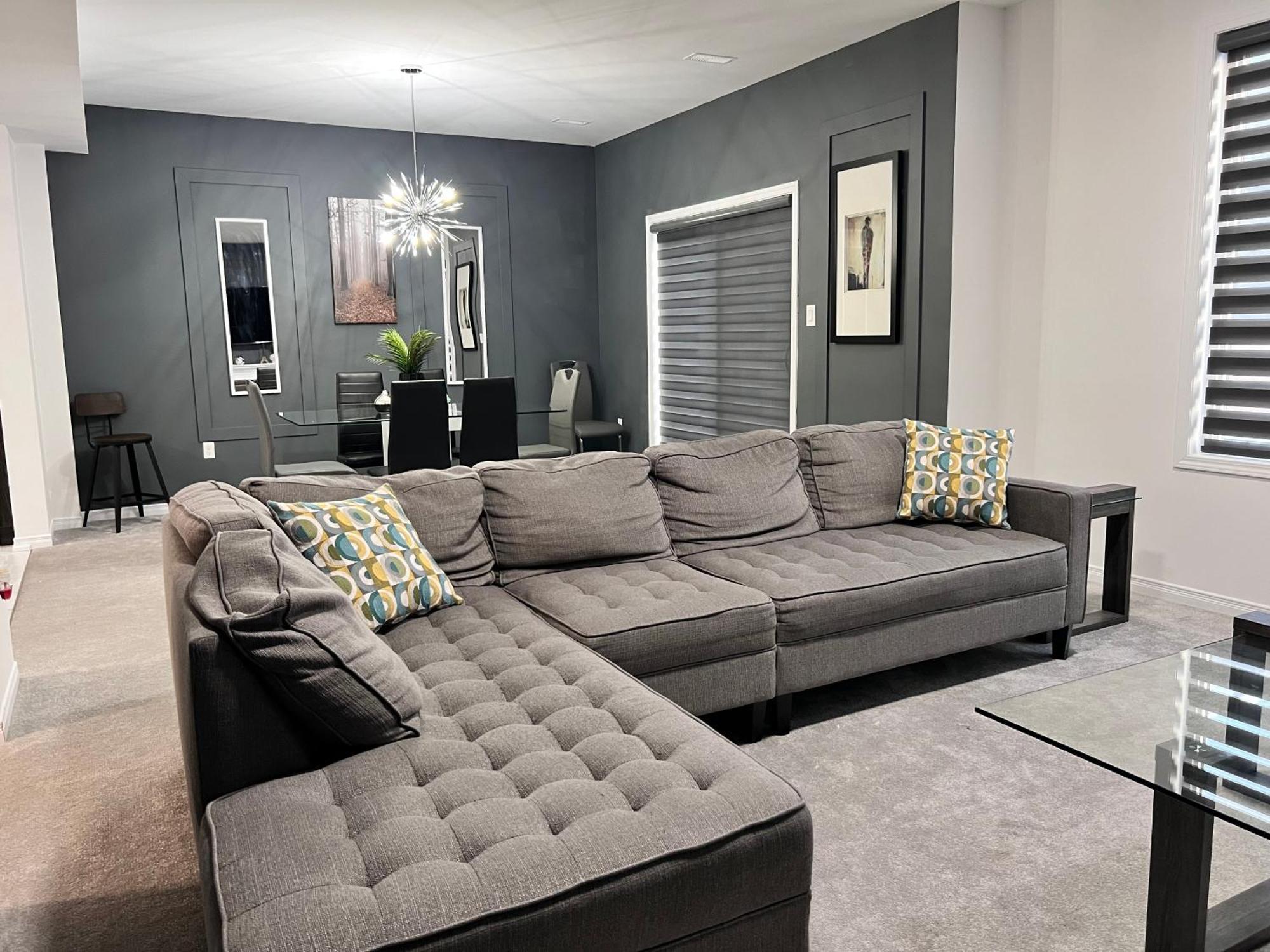 Spacious 4-Bedroom Home, Comfortably Sleeps 10 Barrie Exteriér fotografie