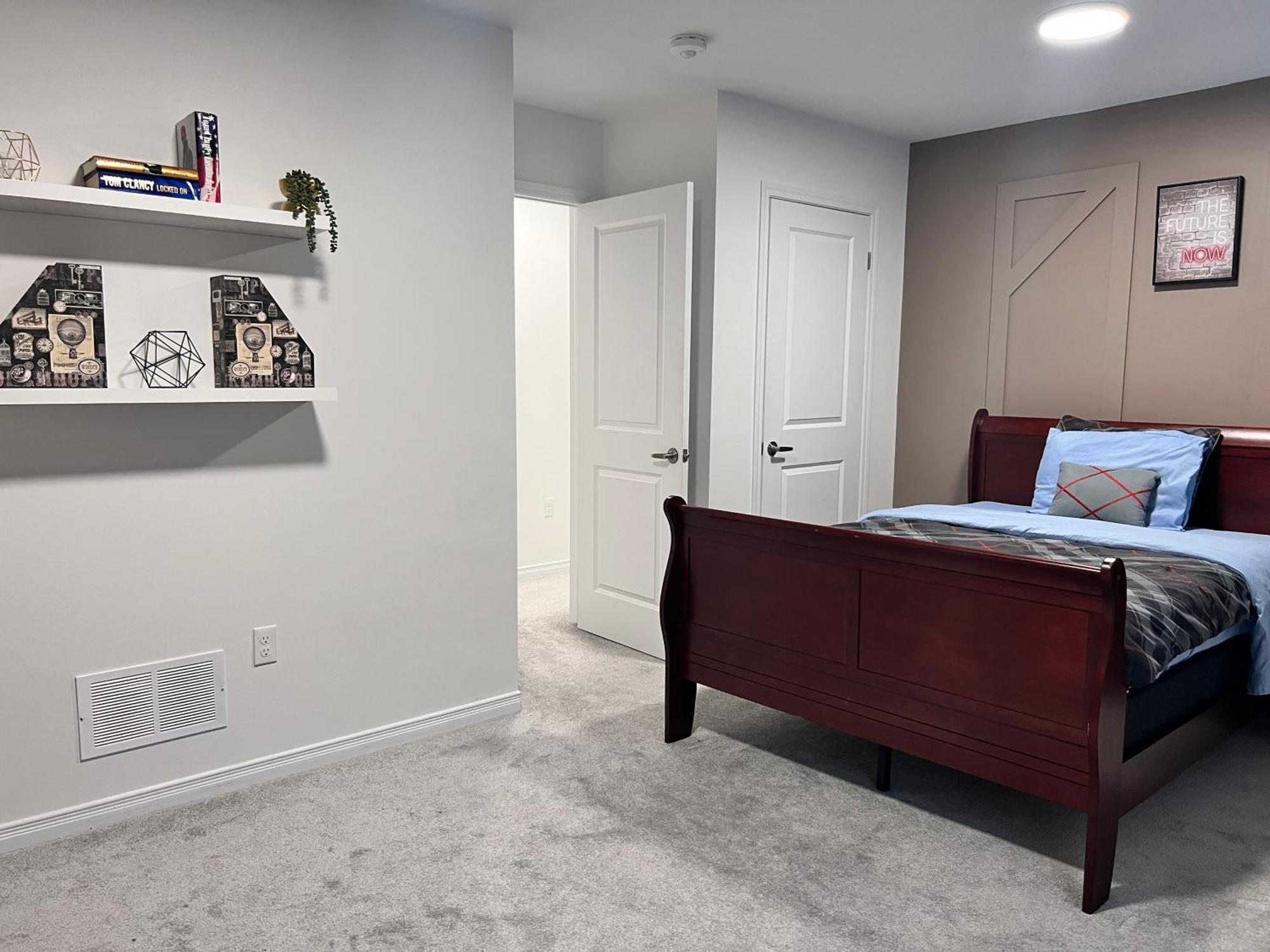 Spacious 4-Bedroom Home, Comfortably Sleeps 10 Barrie Exteriér fotografie