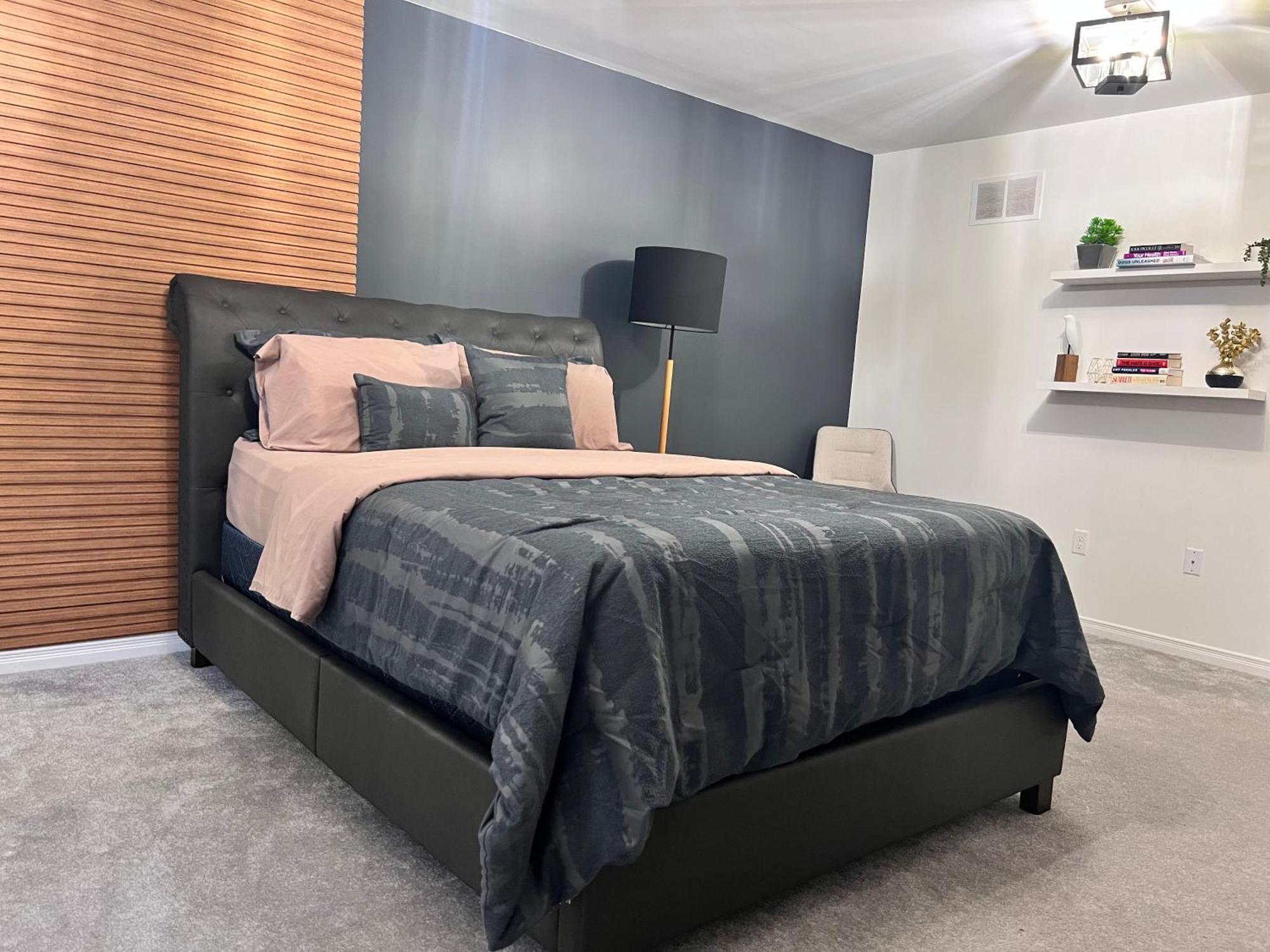 Spacious 4-Bedroom Home, Comfortably Sleeps 10 Barrie Exteriér fotografie