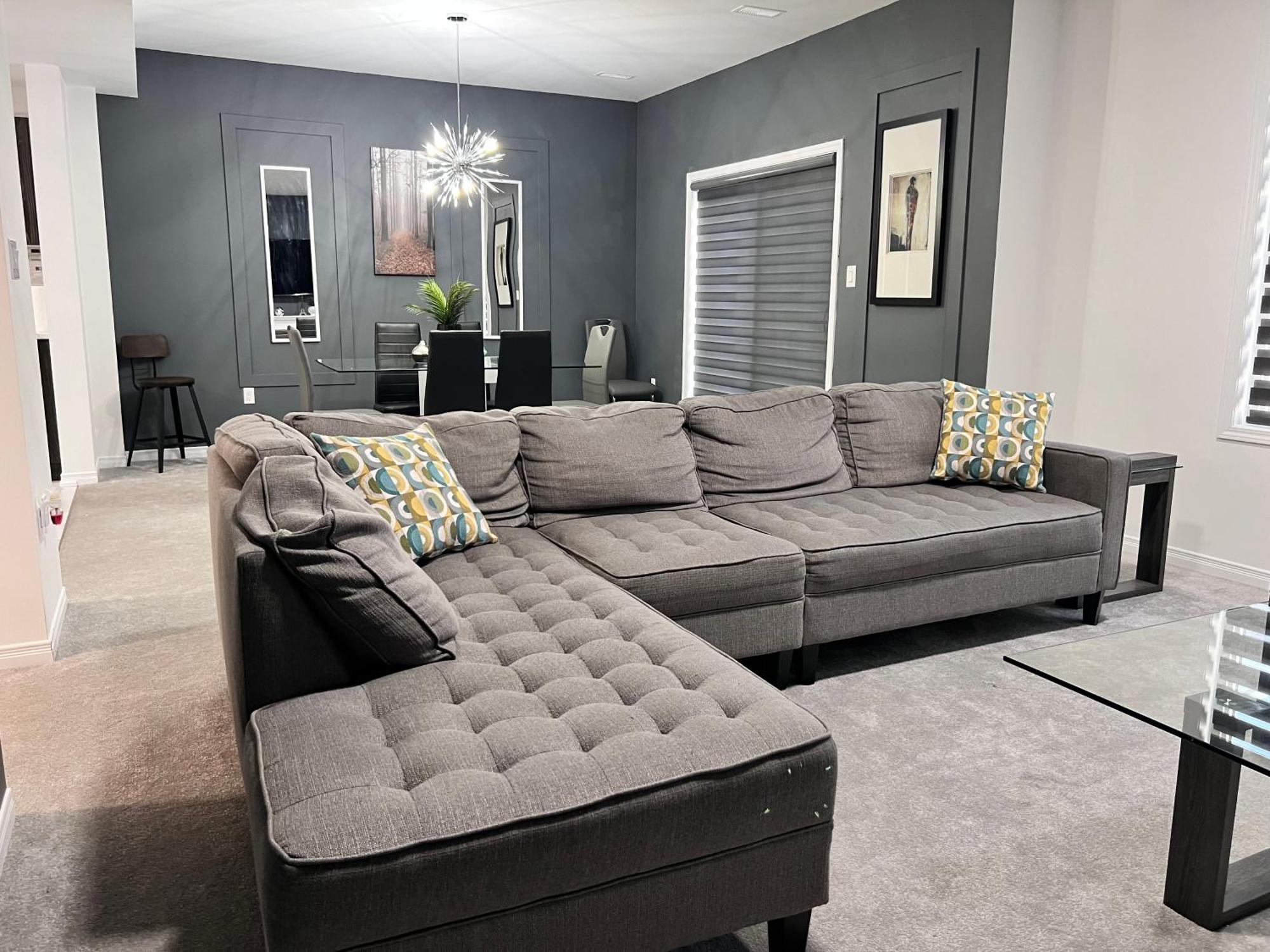 Spacious 4-Bedroom Home, Comfortably Sleeps 10 Barrie Exteriér fotografie